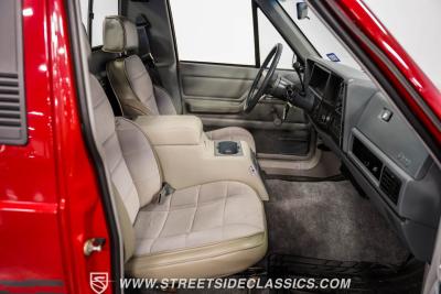 1991 Jeep Comanche Pioneer