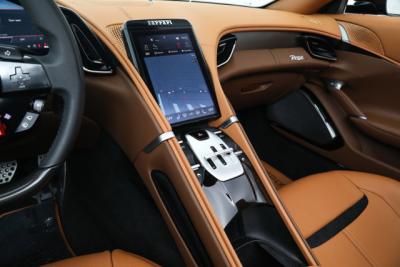 2025 Ferrari ROMA SPIDER