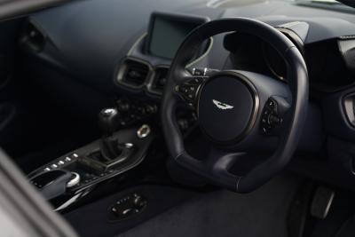 2020 Aston Martin Vantage