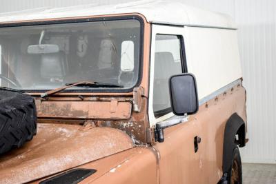 1984 Land Rover Defender