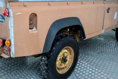 1984 Land Rover Defender