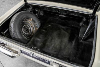 1964 Mercedes - Benz 200-serie