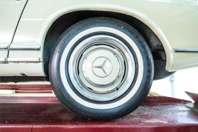 1964 Mercedes - Benz 200-serie