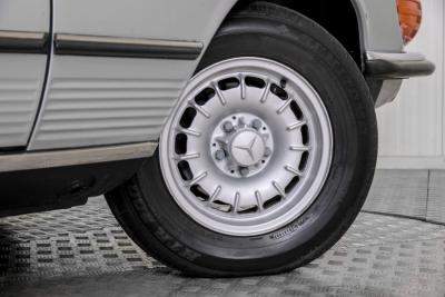 1973 Mercedes - Benz SL-Klasse