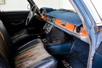 1976 Mercedes - Benz 300d