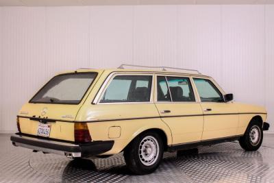 1979 Mercedes - Benz 200-serie