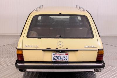 1979 Mercedes - Benz 200-serie