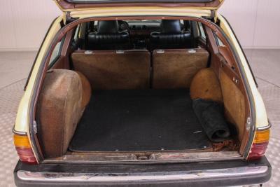 1979 Mercedes - Benz 200-serie