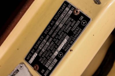 1979 Mercedes - Benz 200-serie