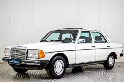 1982 Mercedes - Benz 240 D
