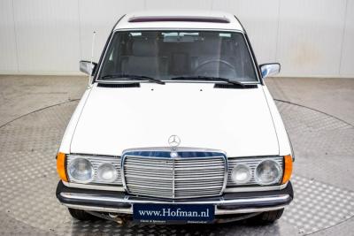 1982 Mercedes - Benz 240 D