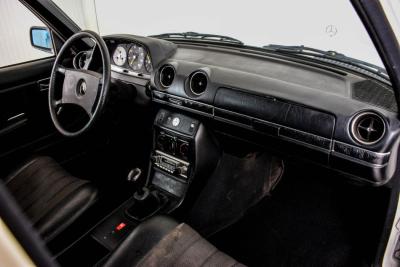 1982 Mercedes - Benz 240 D