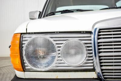 1982 Mercedes - Benz 240 D