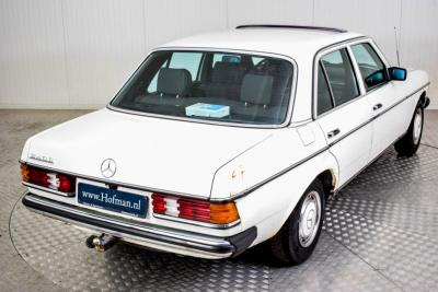 1982 Mercedes - Benz 240 D