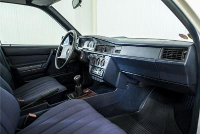1985 Mercedes - Benz 190D 2.0
