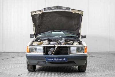 1985 Mercedes - Benz 190D 2.0