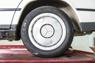 1985 Mercedes - Benz 190D 2.0