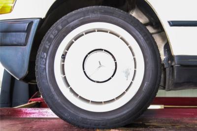 1985 Mercedes - Benz 190D 2.0