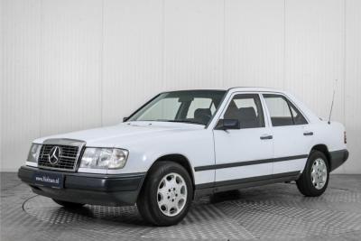 1986 Mercedes - Benz E-Klasse
