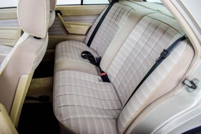 1989 Mercedes - Benz 190D 2.5 turbo Diesel