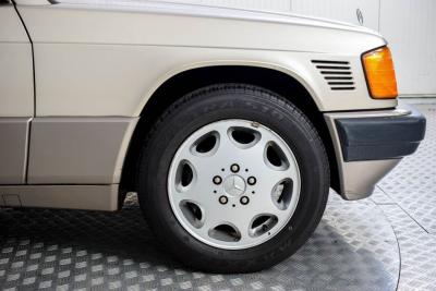 1989 Mercedes - Benz 190D 2.5 turbo Diesel