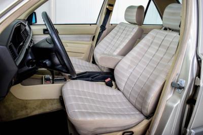 1989 Mercedes - Benz 190D 2.5 turbo Diesel