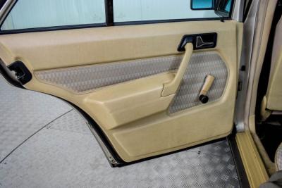 1989 Mercedes - Benz 190D 2.5 turbo Diesel