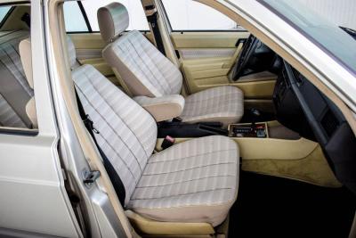 1989 Mercedes - Benz 190D 2.5 turbo Diesel