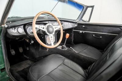 1965 MG B MGB 1.8 met overdrive , spaakwielen