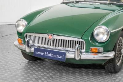 1965 MG B MGB 1.8 met overdrive , spaakwielen