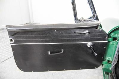 1965 MG B MGB 1.8 met overdrive , spaakwielen