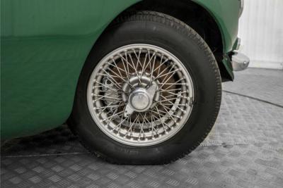 1965 MG B MGB 1.8 met overdrive , spaakwielen