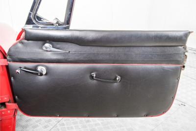 1966 MG B MGB overdrive chroom spaakwielen