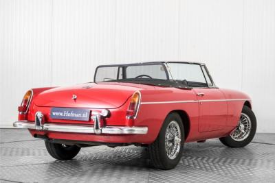1966 MG B MGB overdrive chroom spaakwielen