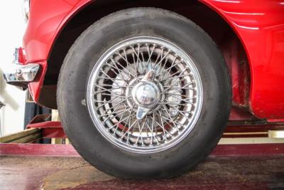 1966 MG B MGB overdrive chroom spaakwielen