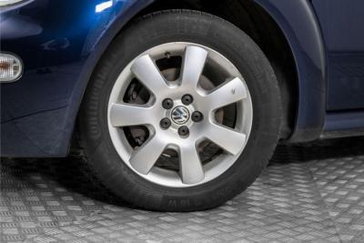 2004 Volkswagen New Beetle