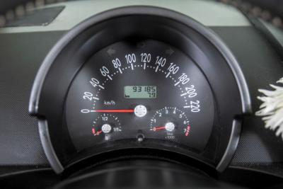 2004 Volkswagen New Beetle