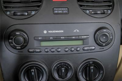 2004 Volkswagen New Beetle