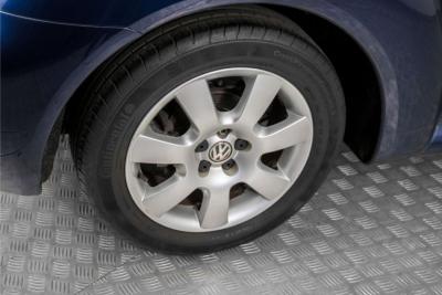 2004 Volkswagen New Beetle