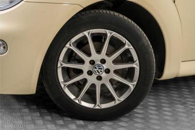 2004 Volkswagen New Beetle