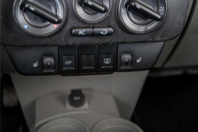 2004 Volkswagen New Beetle