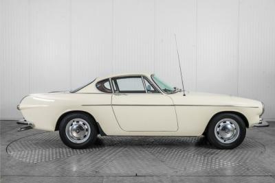 1968 Volvo P1800