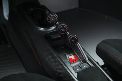 2020 Ferrari 488 PISTA