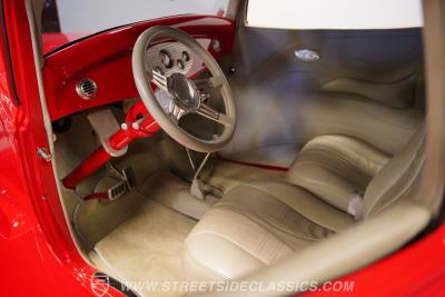 1932 Ford 3-Window Coupe