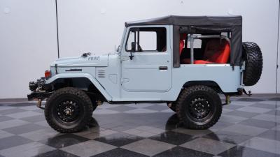 1982 Toyota Land Cruiser FJ40 with Trailer
