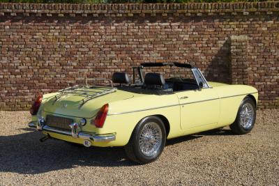 1977 MG B Roadster Overdrive