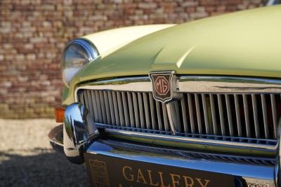 1977 MG B Roadster Overdrive