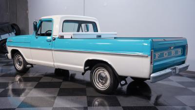 1967 Ford F-100