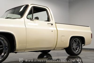 1985 Chevrolet C10 LS 5.3L Restomod