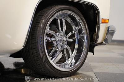 1985 Chevrolet C10 LS 5.3L Restomod